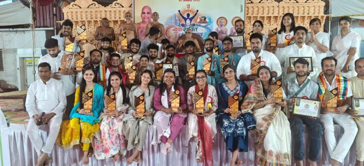 सोशल मीडिया का उपयोग समाज परिवर्तन के लिए करें; युवाओं को सुसंस्कारित करना समय की मांग: युगलमुनी श्री अमोघकीर्तिजी महाराज